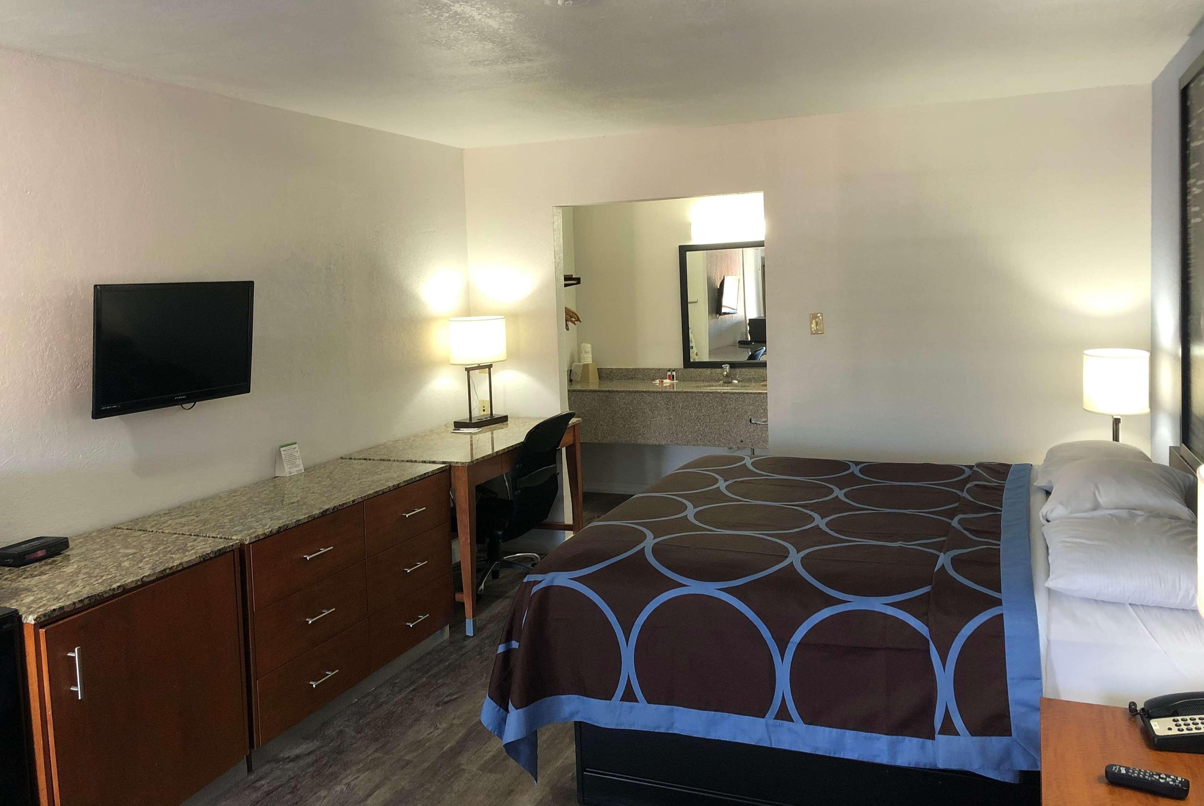 Super 8 By Wyndham - Canton, Texas Ngoại thất bức ảnh