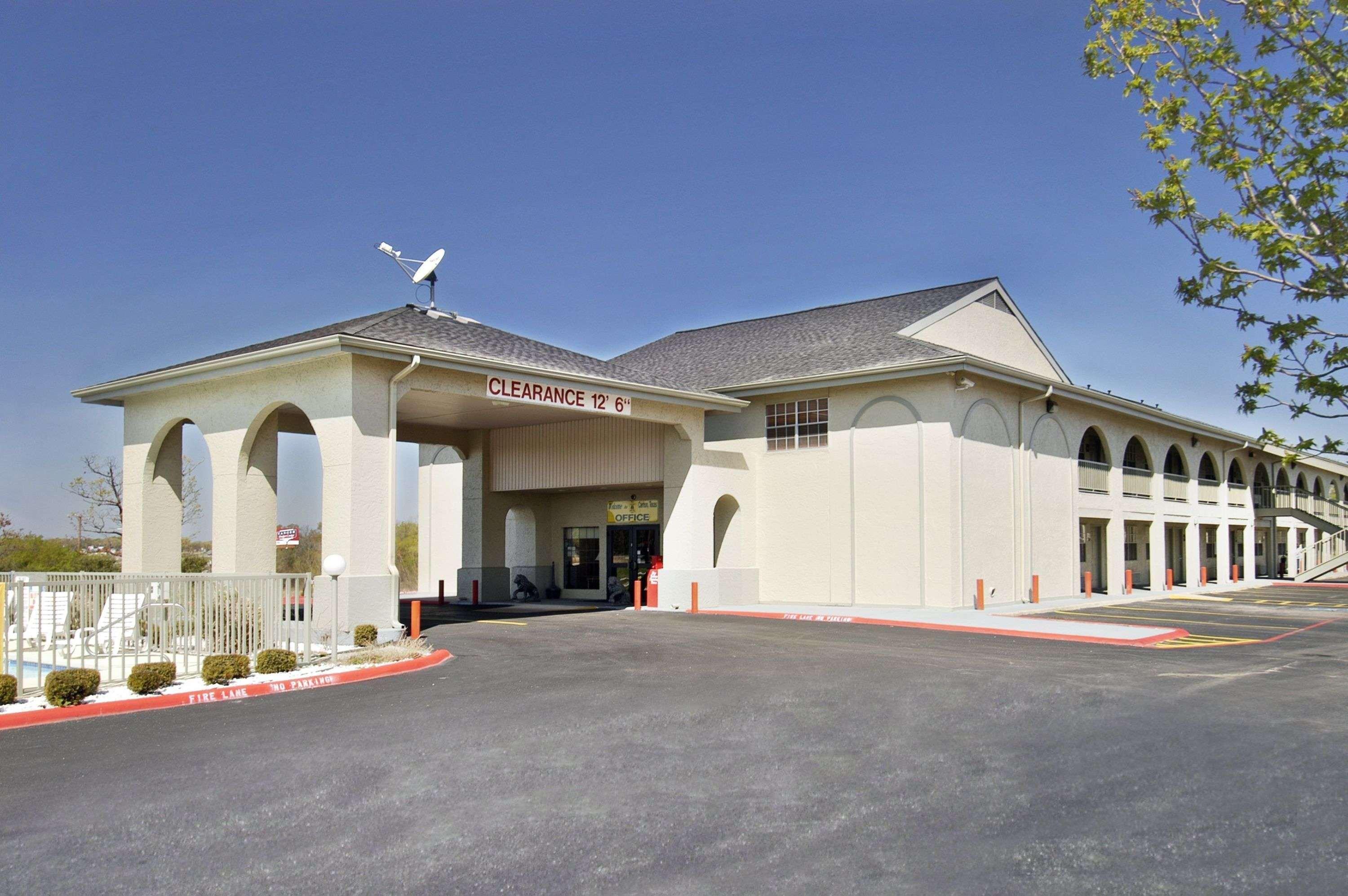 Super 8 By Wyndham - Canton, Texas Ngoại thất bức ảnh